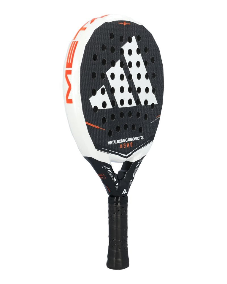 Adidas Metalbone Carbon CTRL 2026 padelracket vanuit rechterhoek