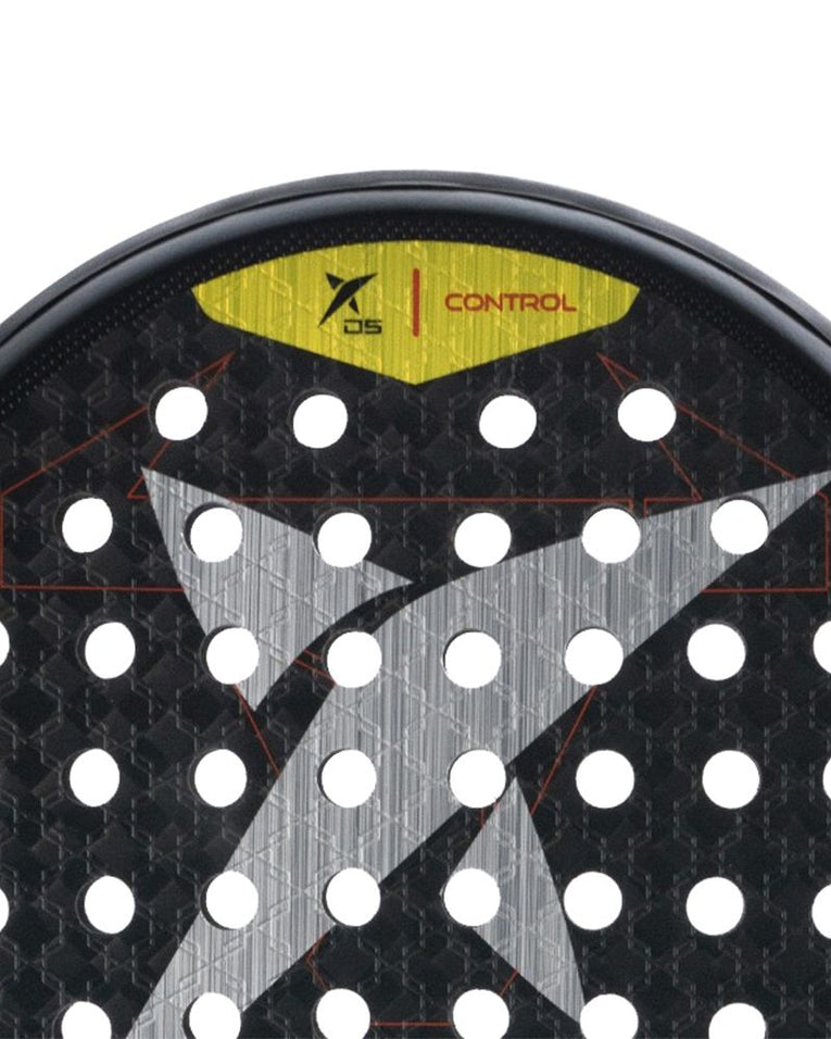 Detail van het racketblad met 12K Carbon van de Drop Shot Explorer Pro Control 1.0 2025