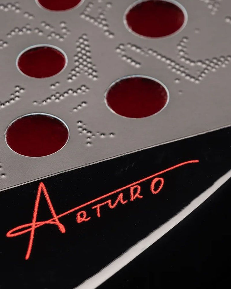 Head Coello Pro 2025 detail Arturo Coello handtekening