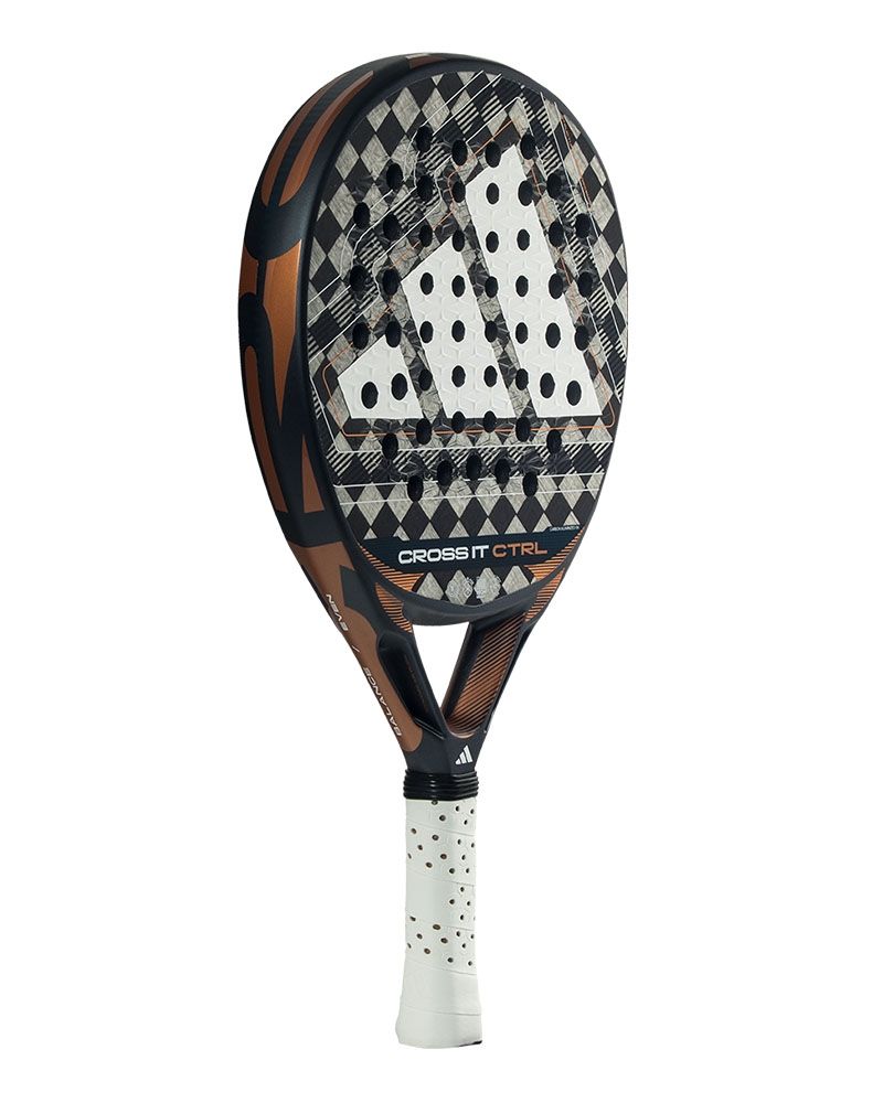 Adidas Cross It CTRL 2026 schuin vooraanzicht rechts padelracket