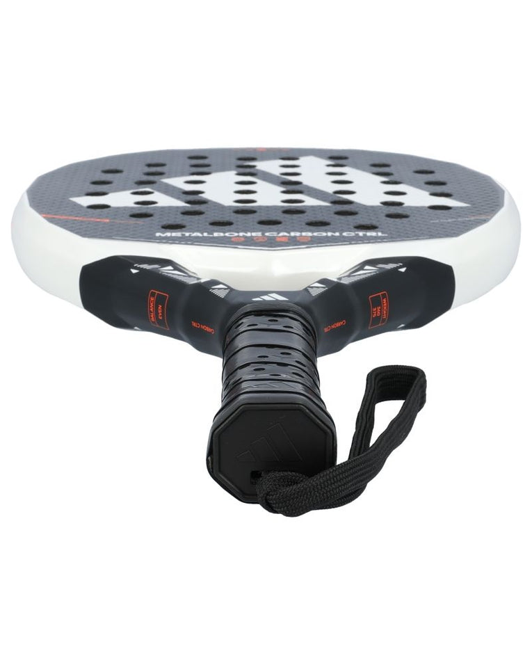 Onderkant van de Adidas Metalbone Carbon CTRL 2026 padelracket