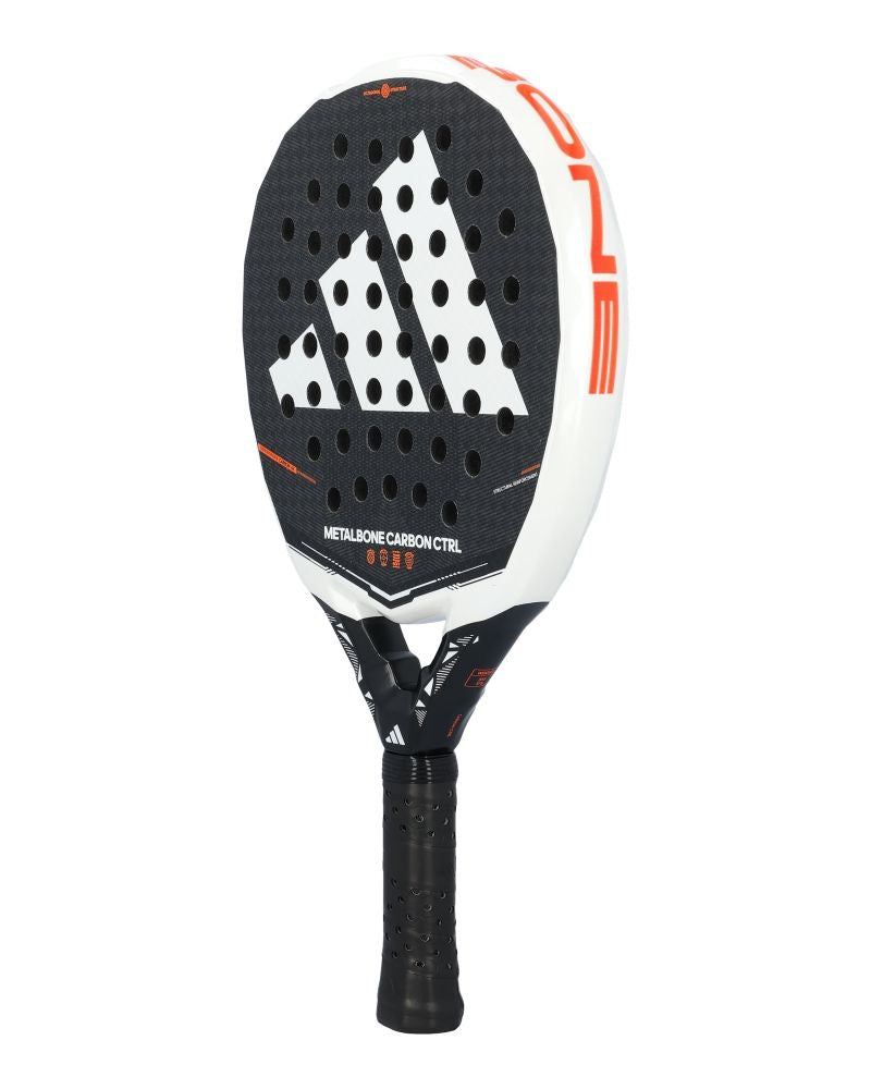 Adidas Metalbone Carbon CTRL 2026 padelracket vanuit linkerhoek
