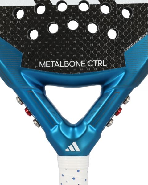 Detail van brug en frame van de Adidas Metalbone CTRL 3.3 2024