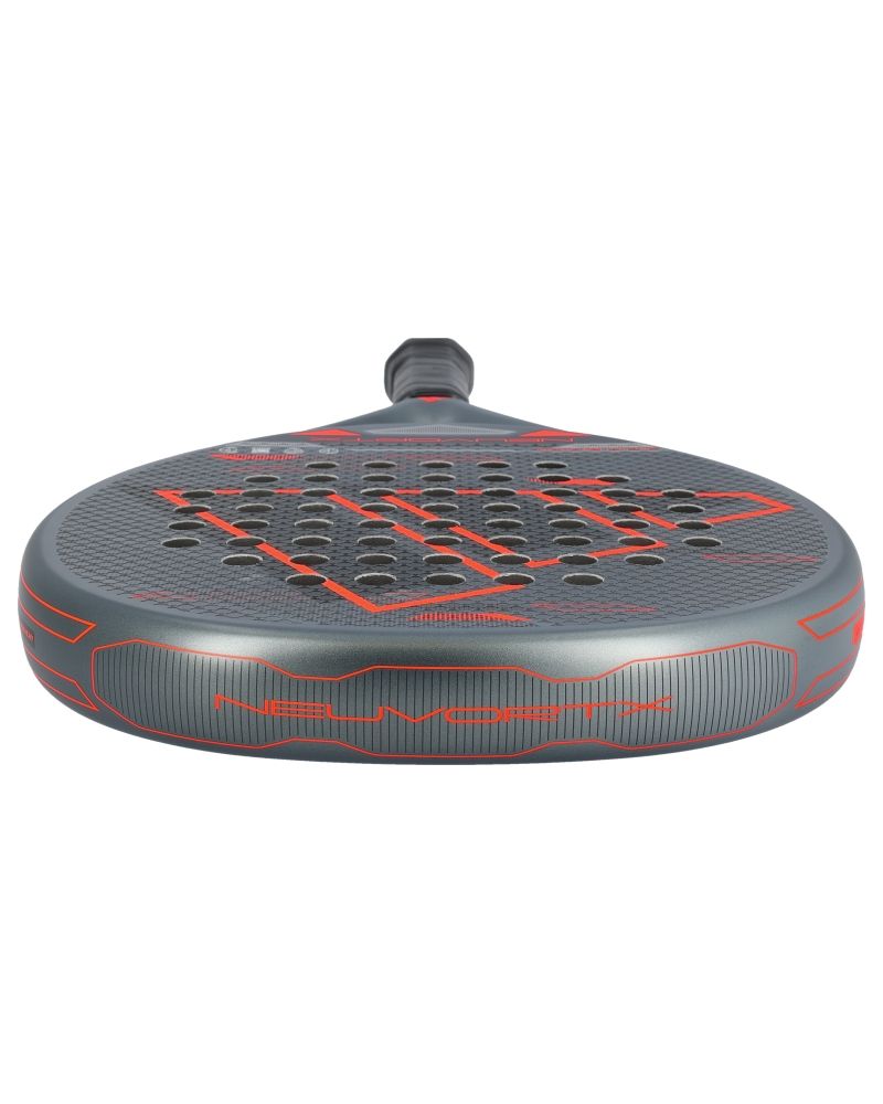 Adidas Neuvortx Black Orange padelracket liggend met dik frame