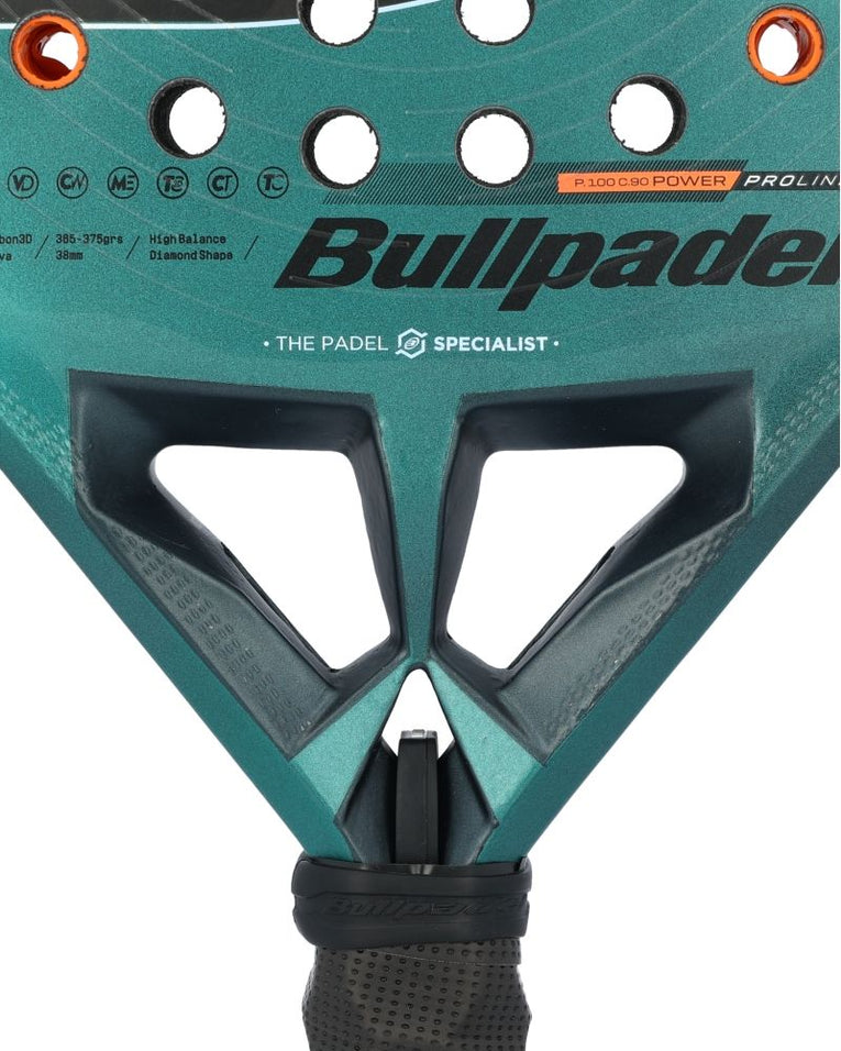 Detail van de brugconstructie van het Bullpadel Hack 04 2025 padelracket