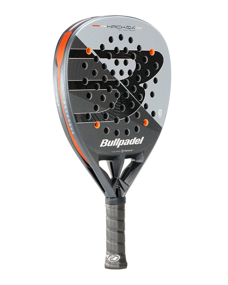 Bullpadel Hack 04 Comfort 2026 schuin vooraanzicht padelracket