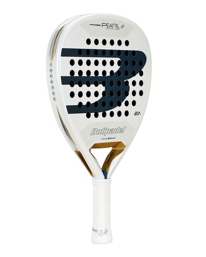 Bullpadel Pearl 2026 dames padelracket schuin vooraanzicht