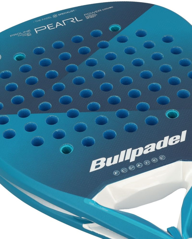 Bullpadel Pearl Cloud 2025 dames padelracket detail van het racketblad