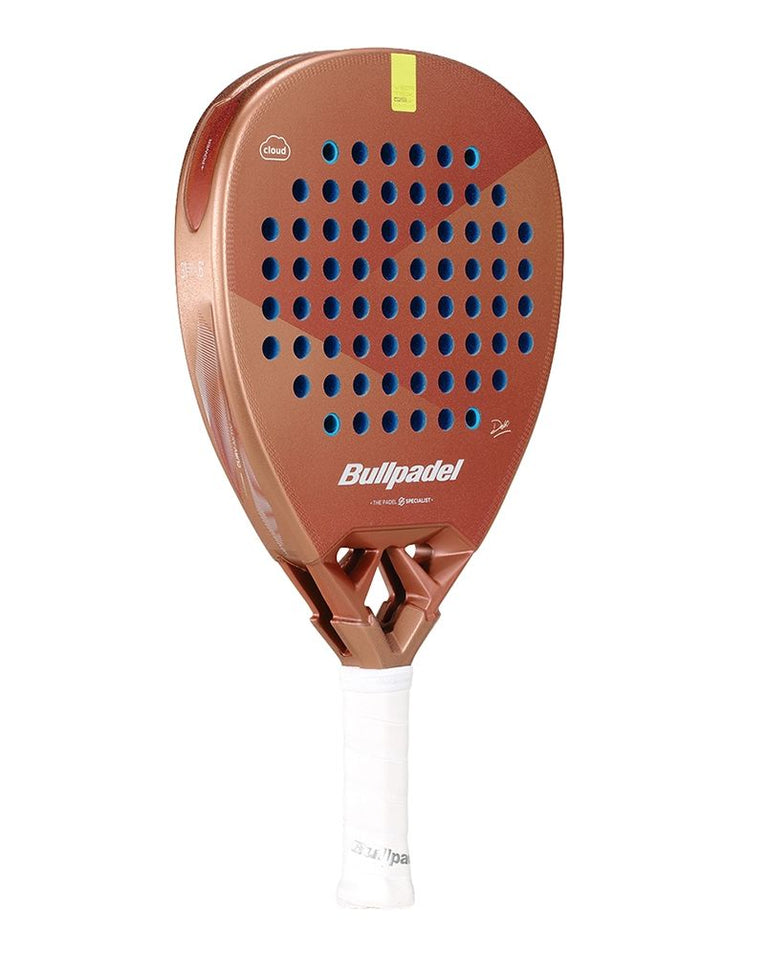 Bullpadel Vertex 05 Cloud Dames schuin achteraanzicht padelracket