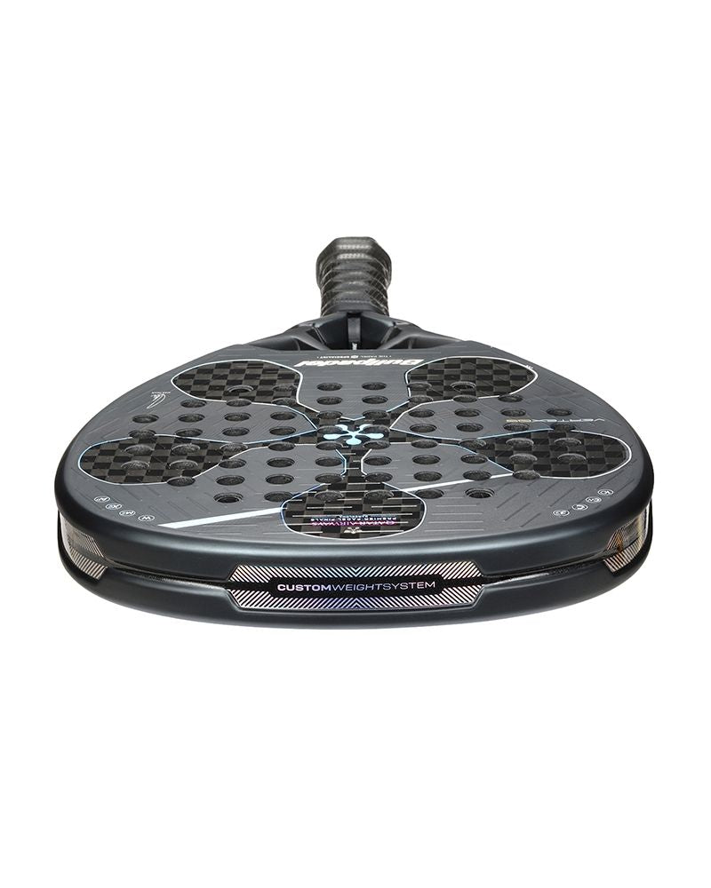 Bullpadel Vertex 05 Tour Final 25 detail van Custom Weight System en racketframe