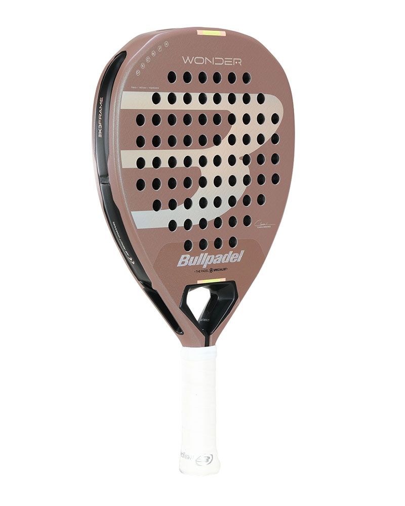 Bullpadel Wonder 2026 schuin vooraanzicht padelracket