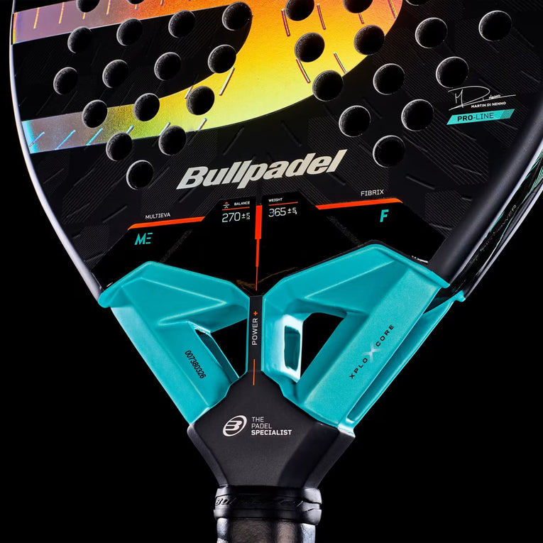 Detail van XPLO Core, Fibrix en MultiEVA op de Bullpadel XPLO Comfort 27