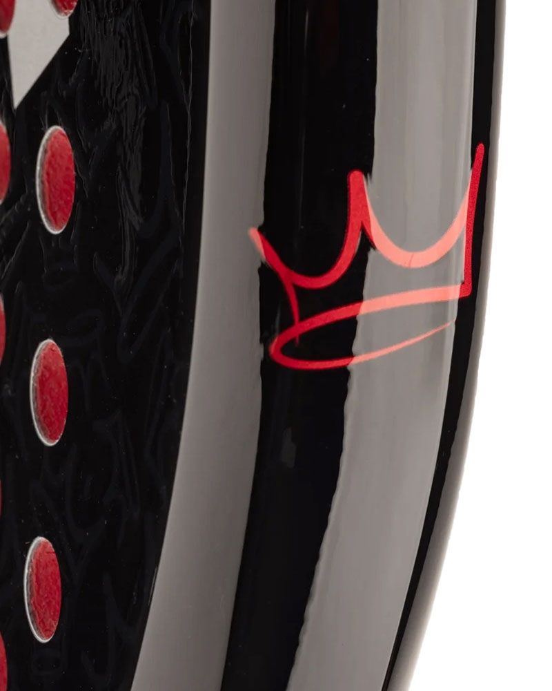 Head Coello Team 2025 detail kroonlogo op frame