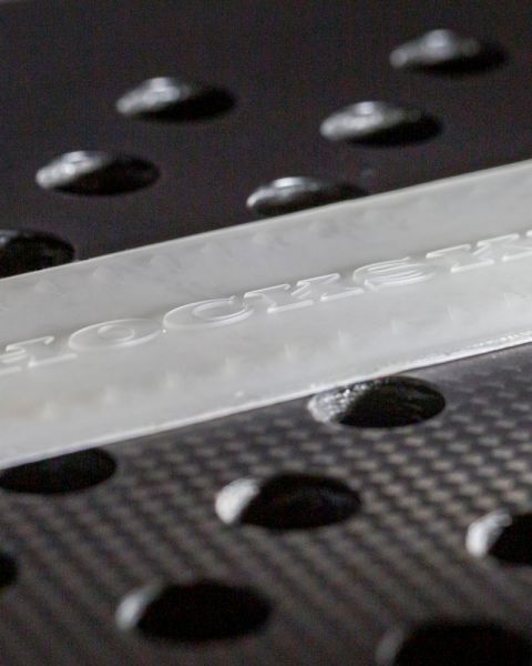 Detail van de ShockOut Shockskin transparante framebeschermer