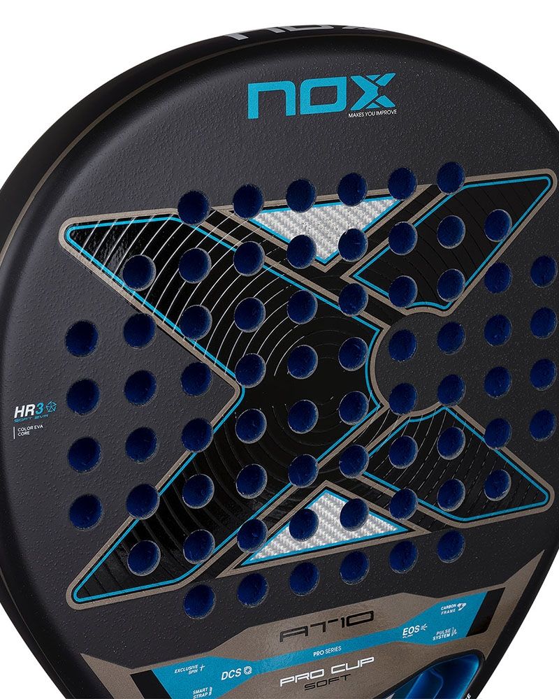 Ruw slagvlak van de NOX AT10 Pro Cup Soft 2026 met Exclusive Spin structuur