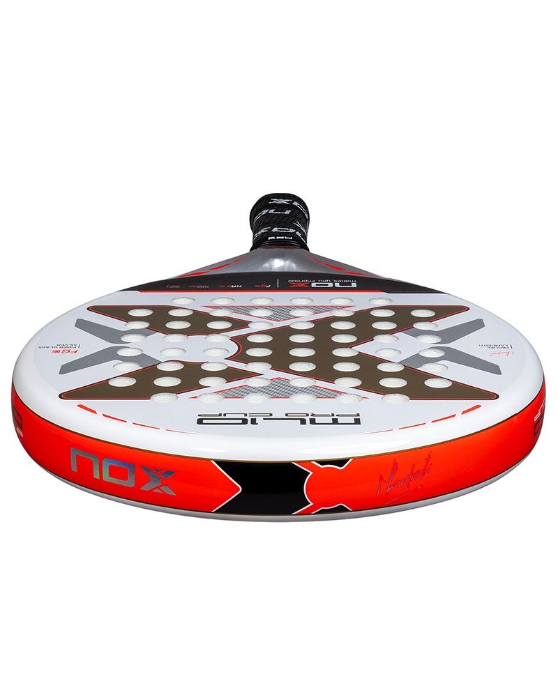 Bovenkant van de Nox ML10 Pro Cup Coorp 2025 padelracket