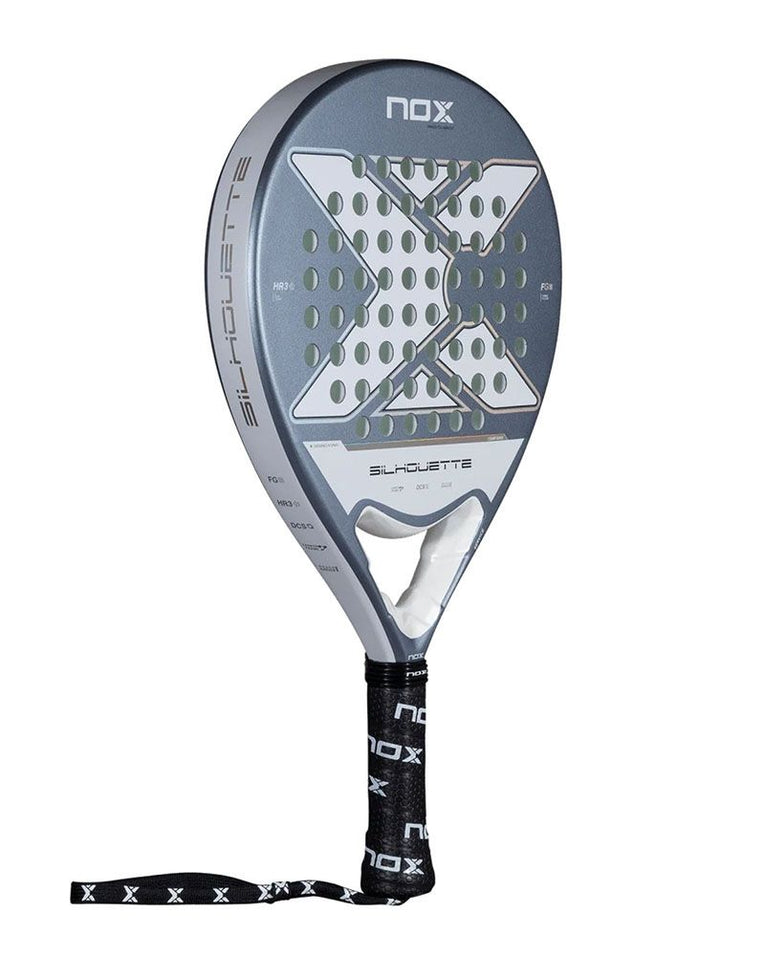 NOX X-One Silhouette 2026 padelracket vanuit schuin vooraanzicht