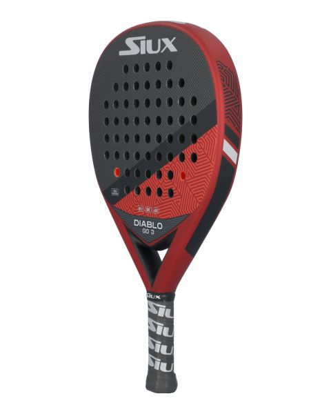 Siux Diablo Go 3 padelracket schuin vooraanzicht met hybride vorm en 3K Carbon