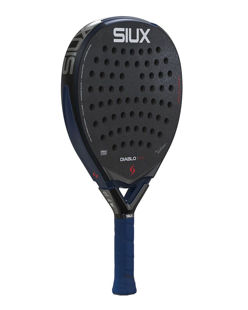 Siux Diablo Pro 2026 Night Blue schuin vooraanzicht met 24K TeXtreme carbon slagvlak