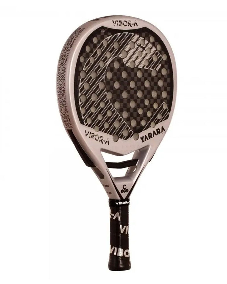 Vibor-A Yarara Pro Silver schuin vooraanzicht padelracket
