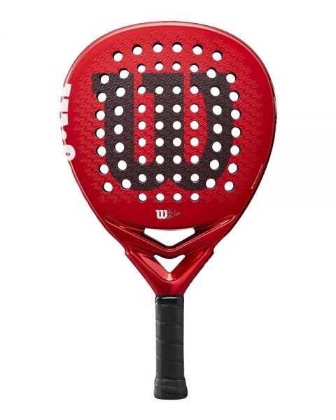 Wilson Bela Pro V2.5 padelracket vooraanzicht met diamantvorm en rode afwerking